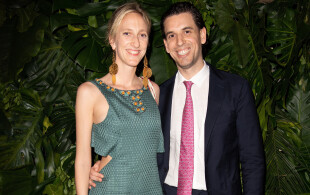 Maria-Laura de Belgique et William Isvy au mariage de Josef-Emanuel de Liechtenstein et Claudia Echavarría le 26 mars 2022.